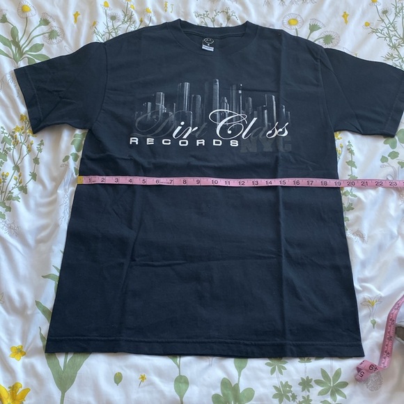 Rare!! NYC Rogue Status shirt - Picture 3 of 5